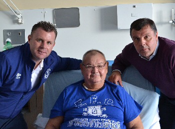 Photographs: Graeme Sharp and Graham Stuart called into see transplant patients at the Royal Liverpool University Hospital to mark National Transplant Week